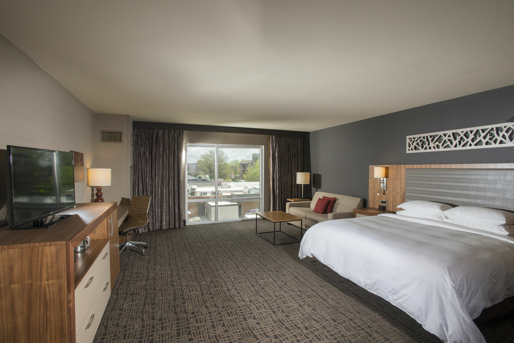 The Broadway Columbia - A Doubletree By Hilton Hotel Exterior photo
